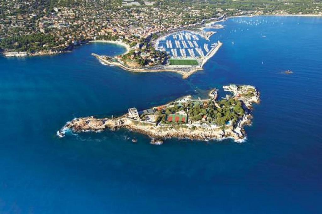 Bandol Brothers Экстерьер фото